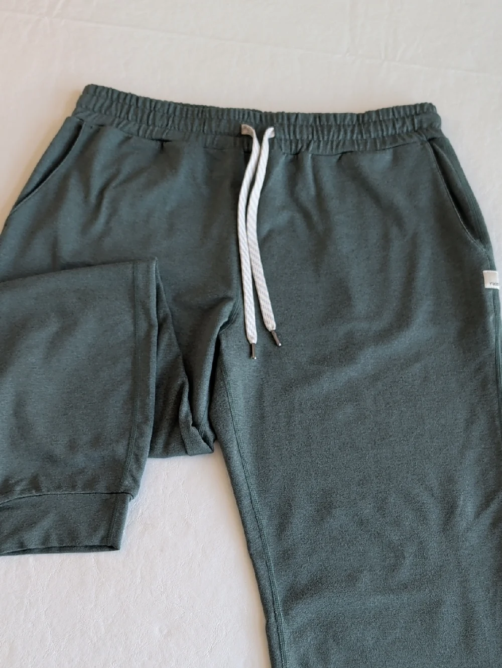 Vuori Performance Jogger in Sage Green Heather Women's Size Medium - Picture 2 of 8